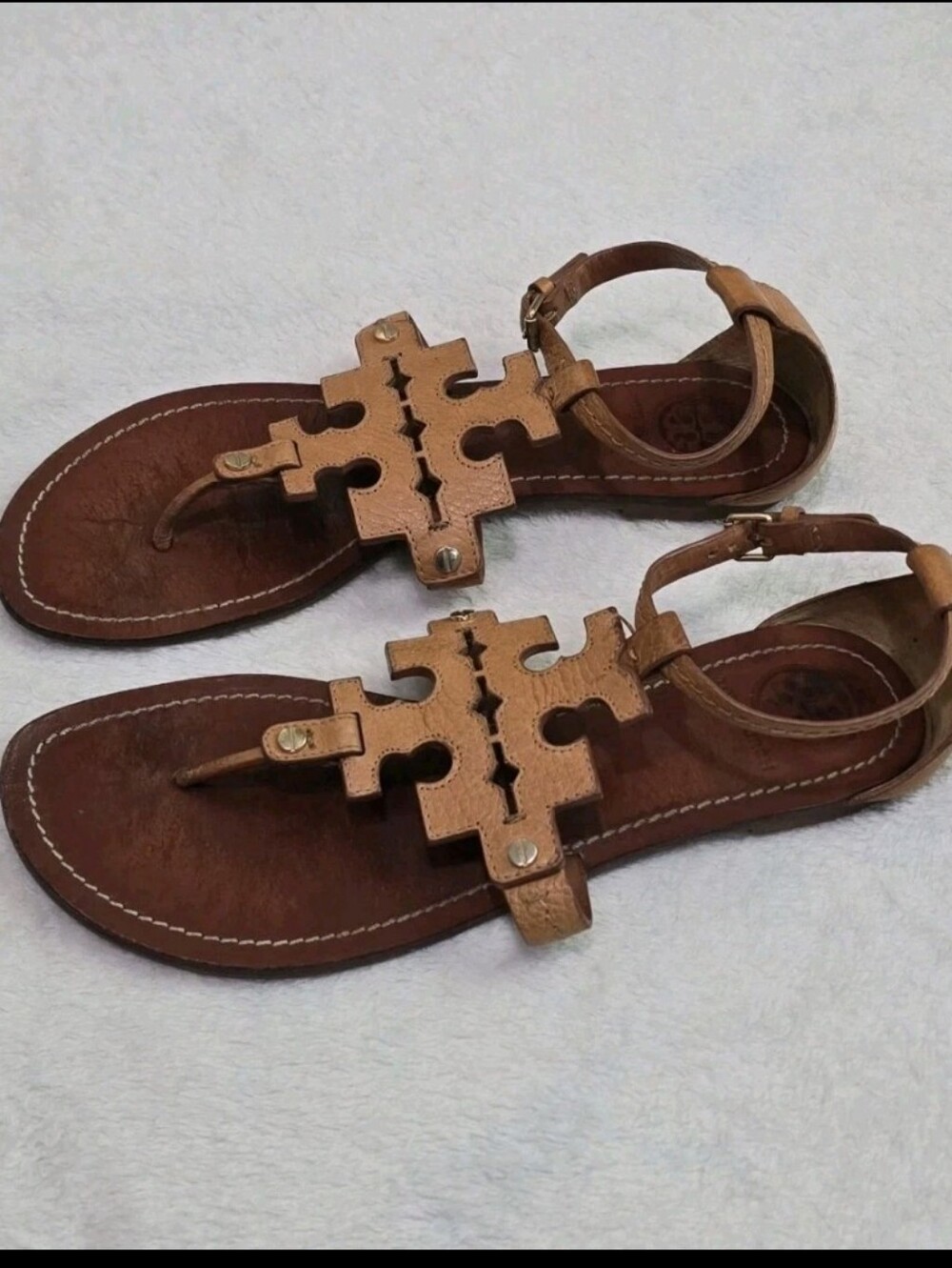 Women's Tory Burch Sandals Phoebe Flat Thong Royal Tan Leather Logo Size 8.5 - Picture 3 of 7
